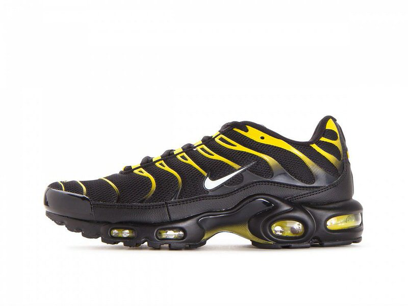 Nike Air Max Plus Black/Vivid Sulfur