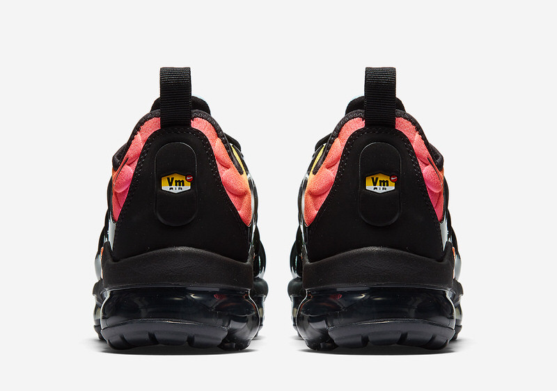 Nike Air VaporMax Plus "Tropical Sunset"