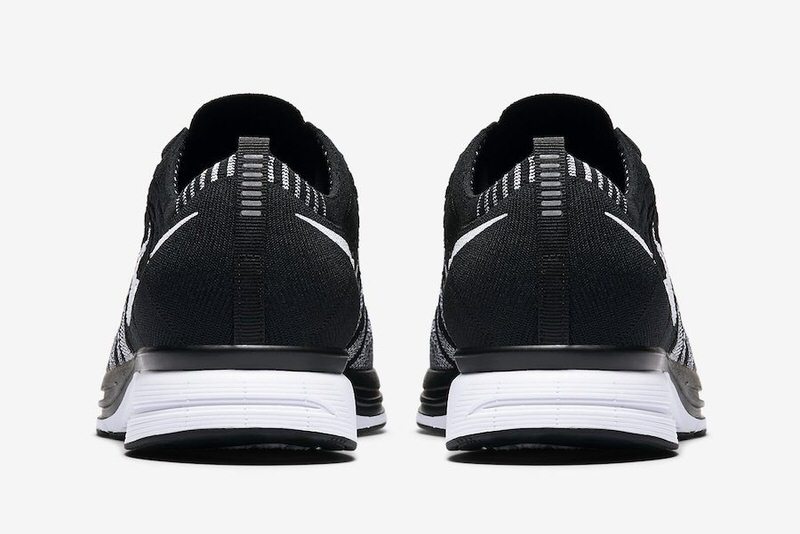 Nike Flyknit Trainer Black/White