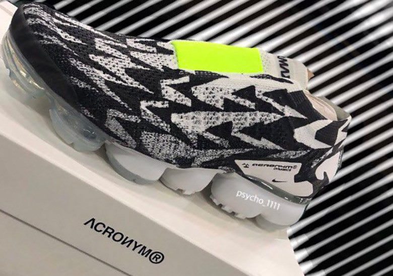 ACRONYM x Nike Air VaporMax Moc 2