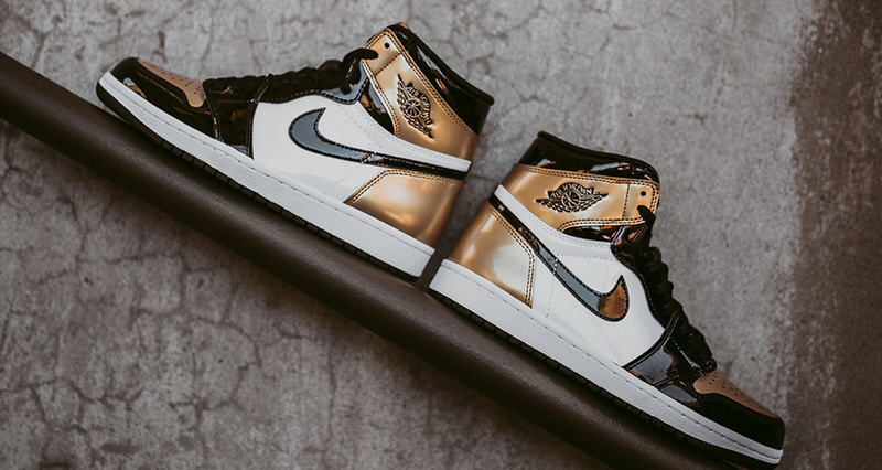 Air Jordan 1 "Gold Toe"