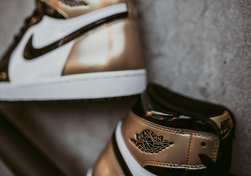 Air Jordan 1 "Gold Toe"