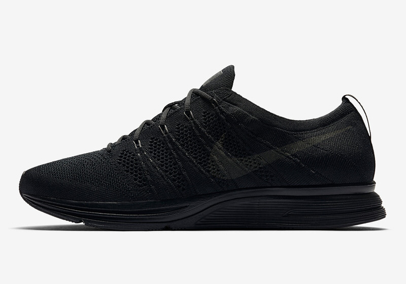 Nike Flyknit Trainer "Triple Black"