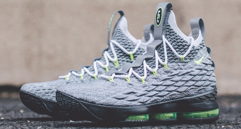 Nike LeBron 15 "Neon"