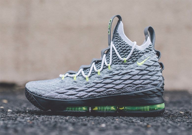 Nike LeBron 15 "Neon"