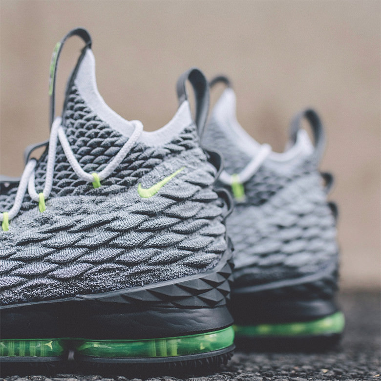 Nike LeBron 15 "Neon"