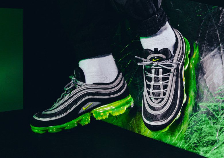 Nike Air VaporMax 97 "Japan"