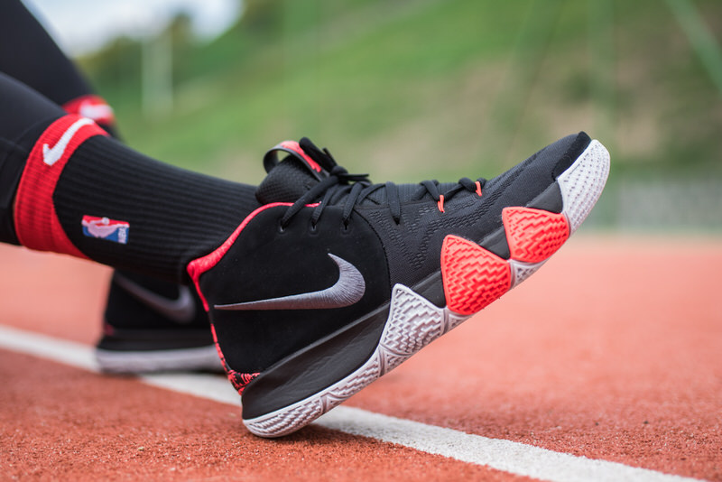 Nike Kyrie 4 "Brick Points"