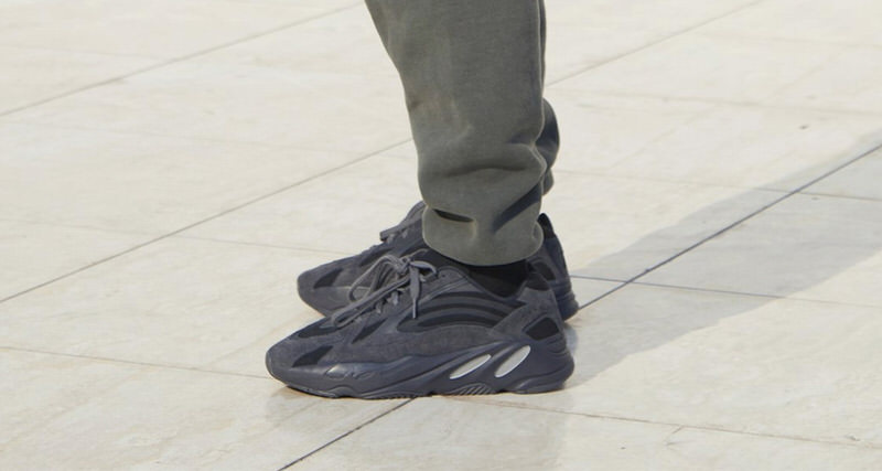 adidas Yeezy 700 "Utility Black"