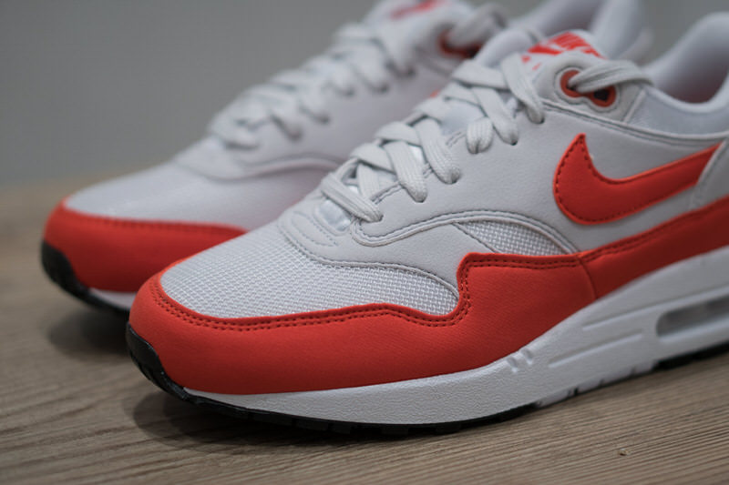 Nike Air Max 1 "Habanero Red"