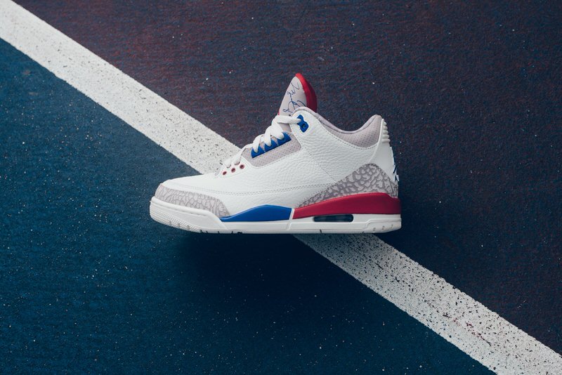 Air Jordan 3 "International Flight"