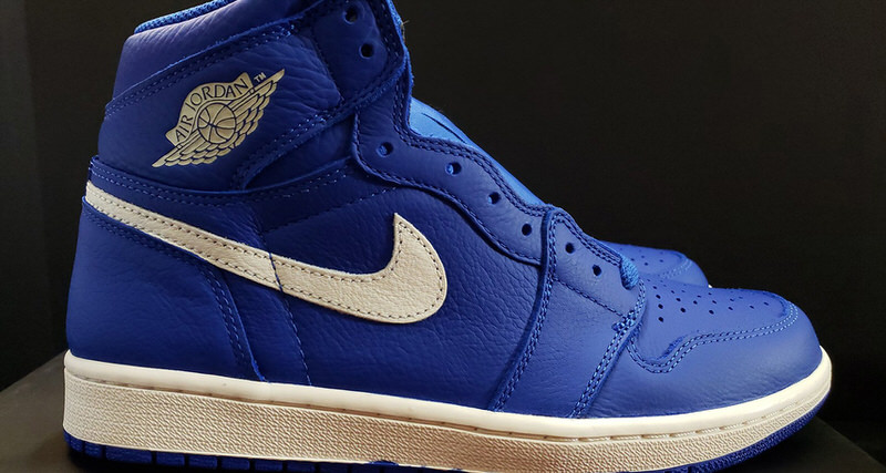 Air Jordan 1 "Hyper Royal"