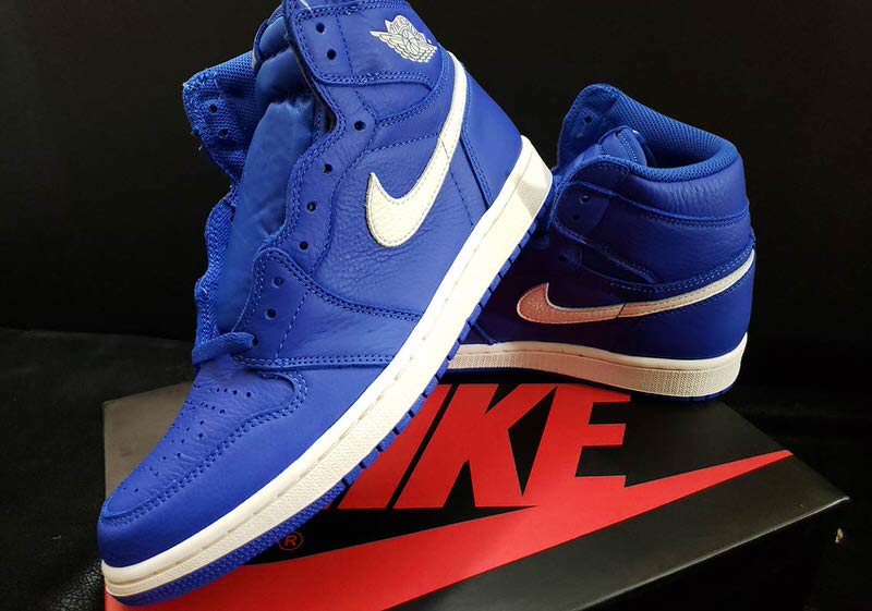 Air Jordan 1 "Hyper Royal"