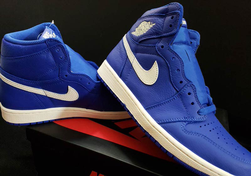 Air Jordan 1 "Hyper Royal"