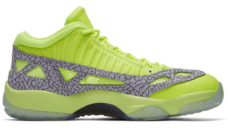 Air Jordan 11 Low IE "Ghost Green"