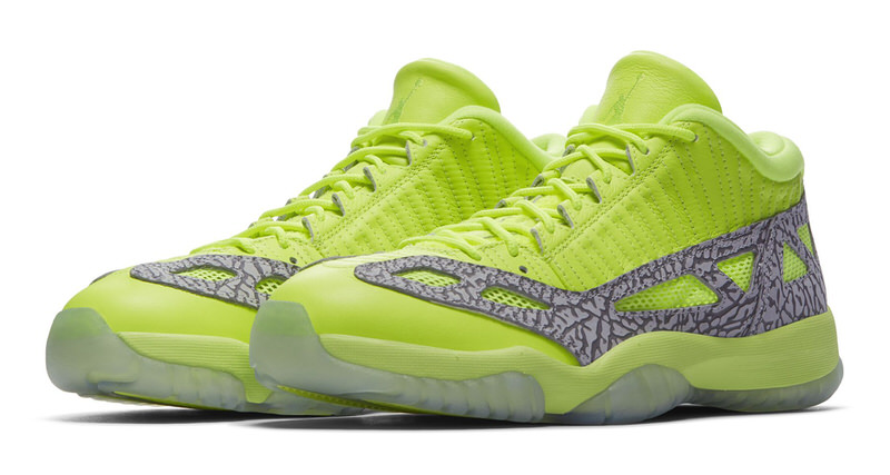 Air Jordan 11 Low IE "Ghost Green"