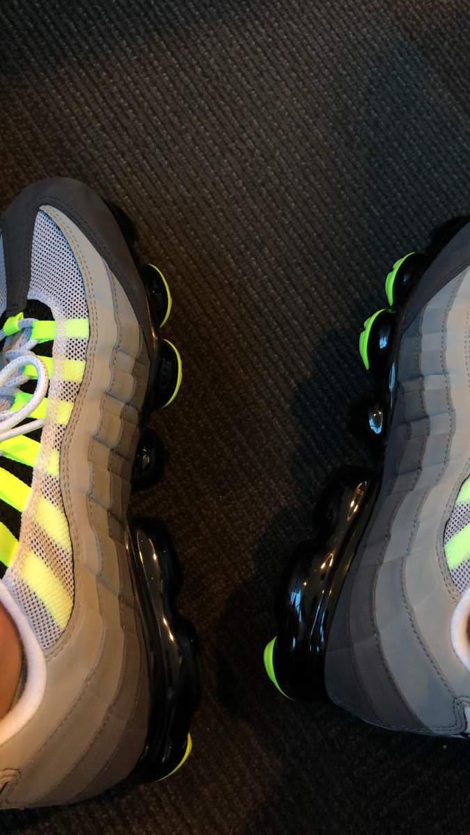 Nike Air VaporMax 95 "Neon"