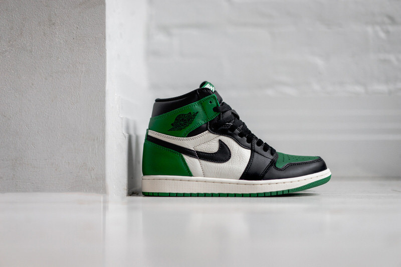 Air Jordan 1 "Pine Green"