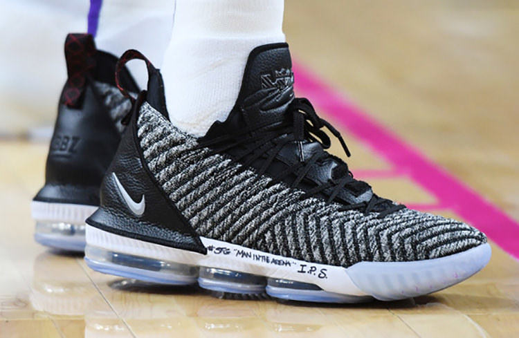 Nike LeBron 15 "Oreo"