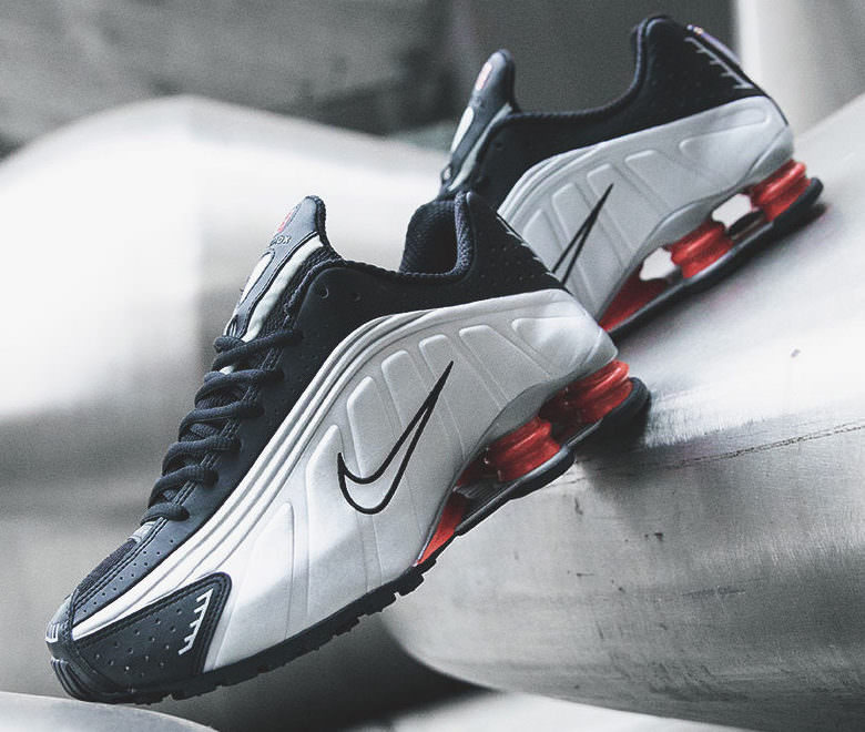 Nike Shox R4 Black/Silver