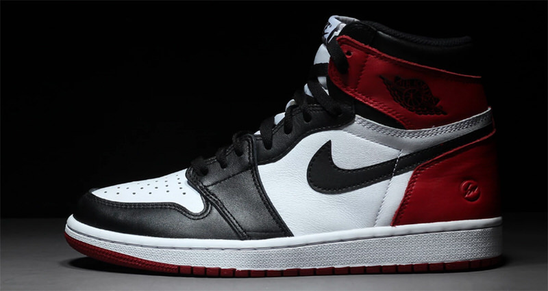 fragment design x Air Jordan 1 "Black Toe"