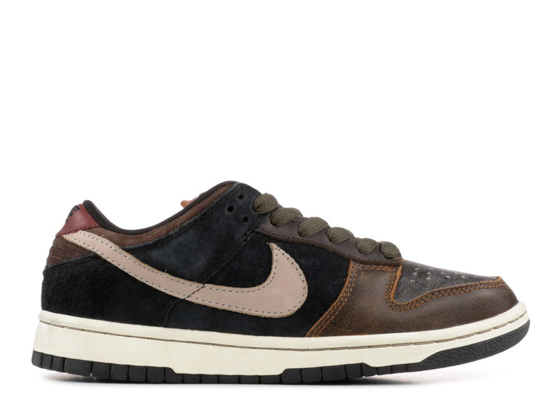 Nike SB Dunk Low "Strummer After"