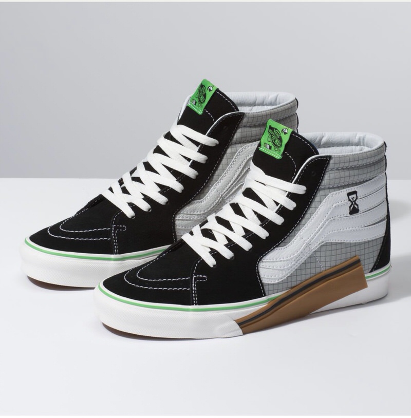 VANSCII Sk8-Hi