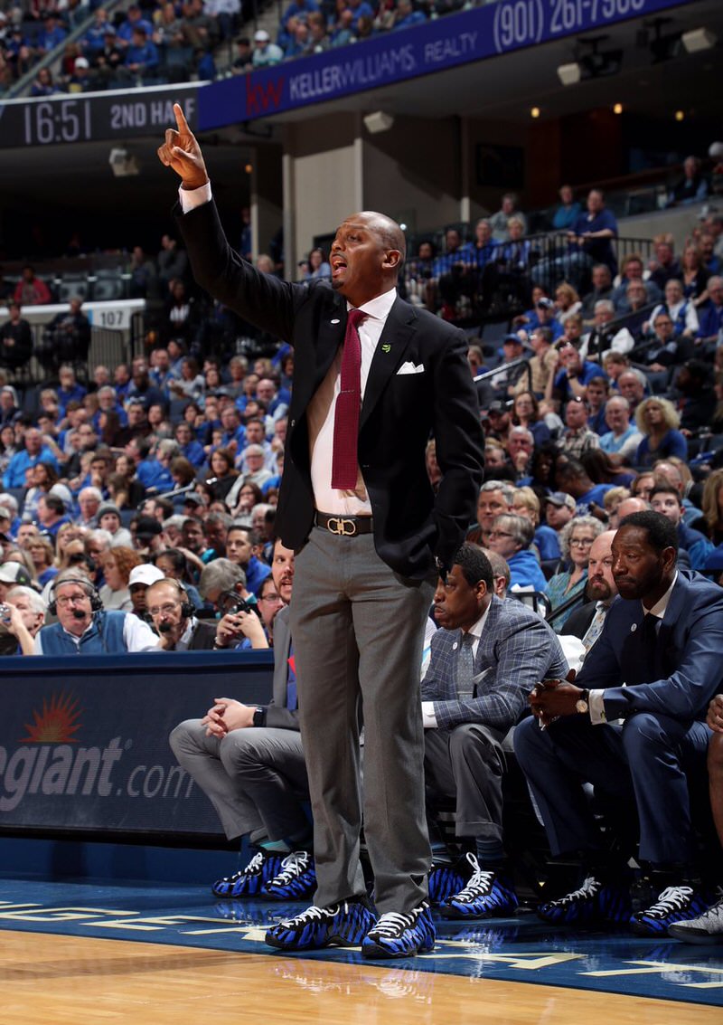 Penny Hardaway in the Nike Air Foamposite one 