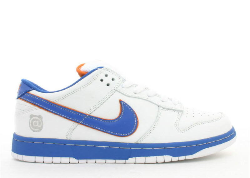 Nike SB Dunk Low "Medicom"