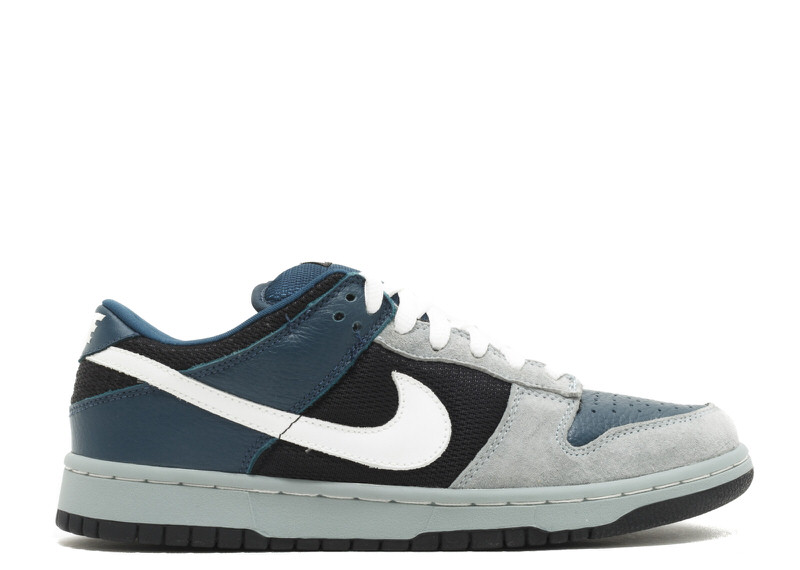 Nike SB Dunk Low "Futura"