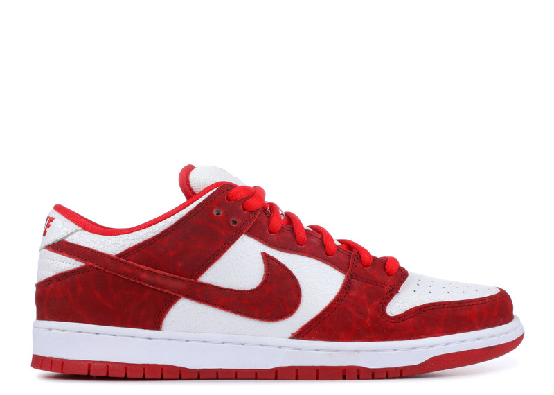 Nike SB Dunk Low "Valentine's Day"