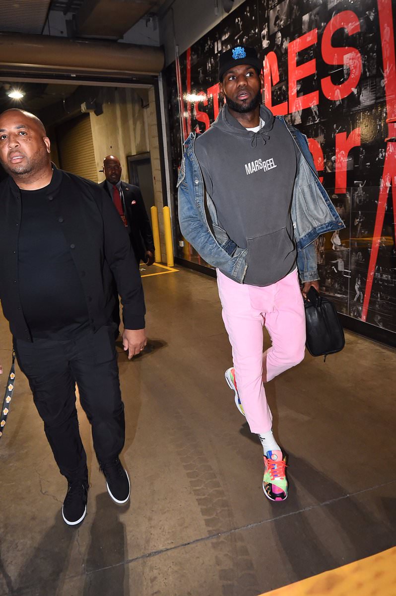 Lebron James in the Atmos x Nike Air Max 2 Light 