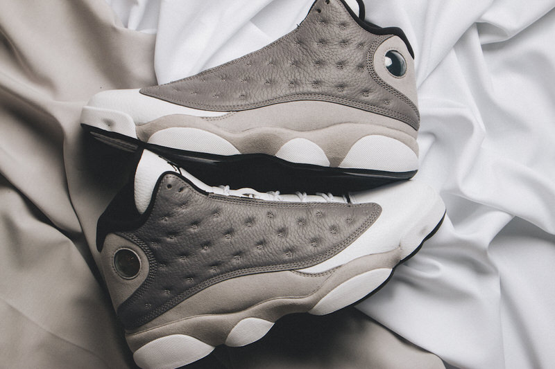 Air Jordan 13 "Atmosphere Grey"