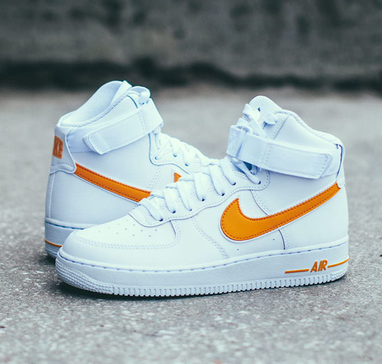 Nike Air Force 1 High "University Gold"