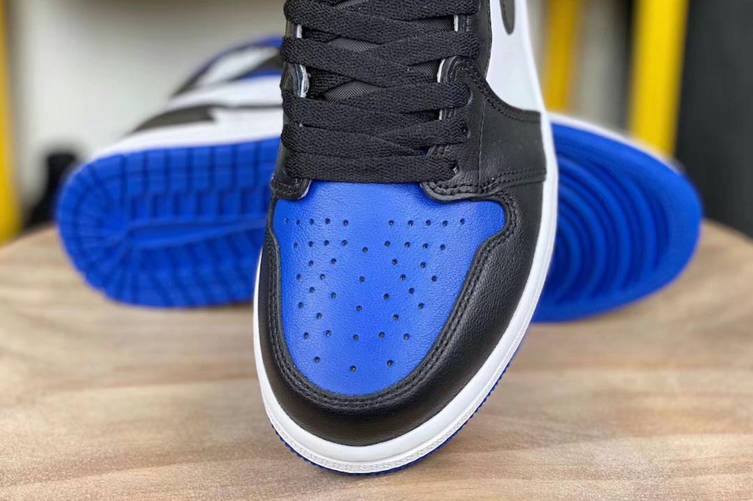 air-jordan-1-retro-hi-og-game-royal-555088-041-release-date-05