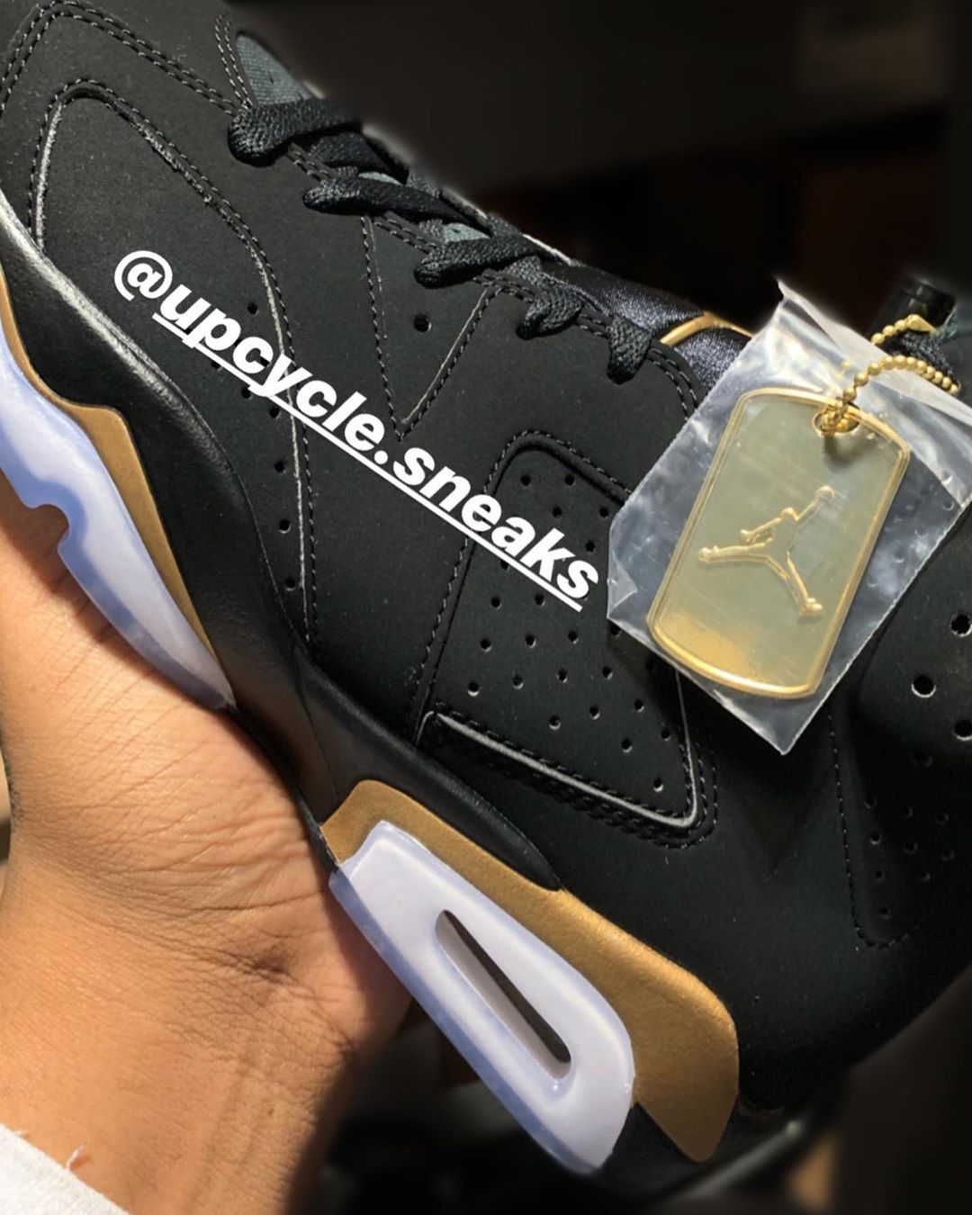 air-jordan-6-retro-dmp-defining-moments-pack-black-metallic-gold-CT4954-007-release-date-22