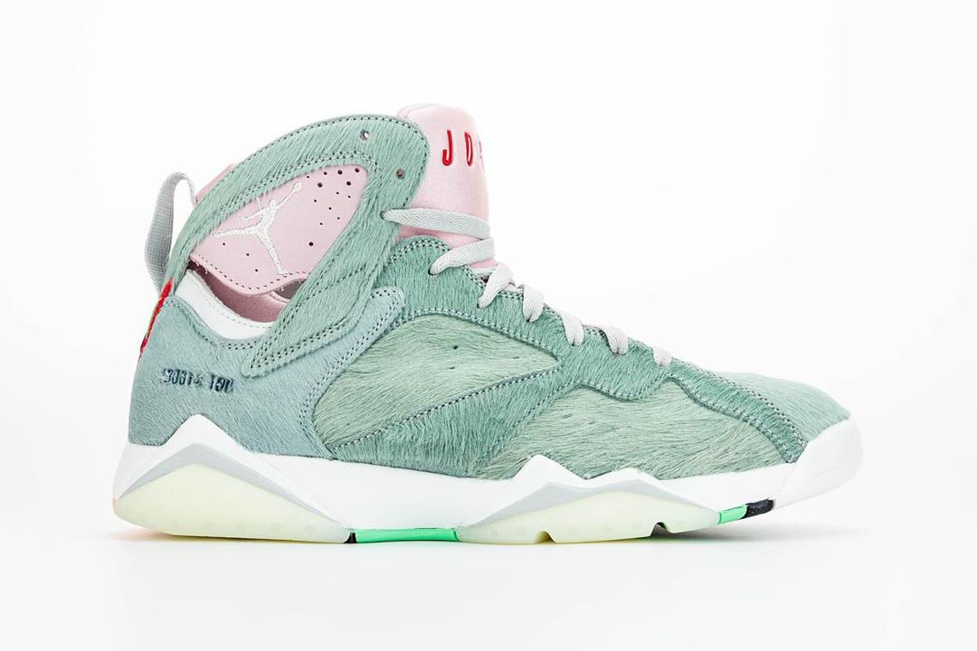 air-jordan-7-retro-hare-2-bugs-bunny-neutral-grey-summit-white-pink-foam-CT8529-002-release-date-08