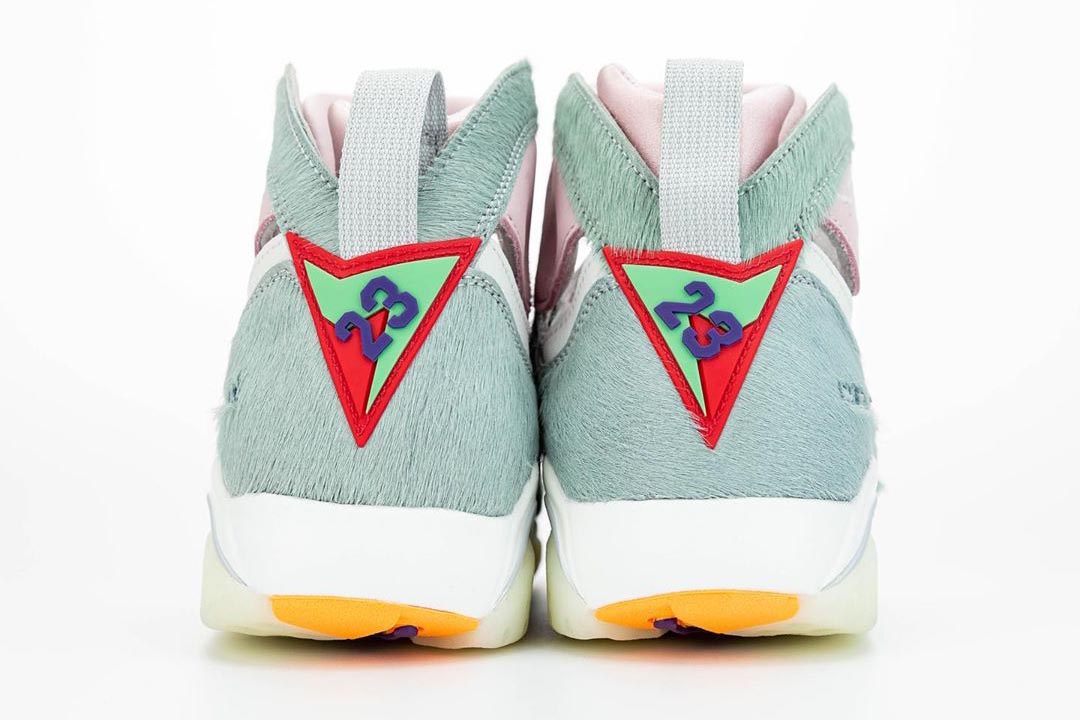 air-jordan-7-retro-hare-2-bugs-bunny-neutral-grey-summit-white-pink-foam-CT8529-002-release-date-12