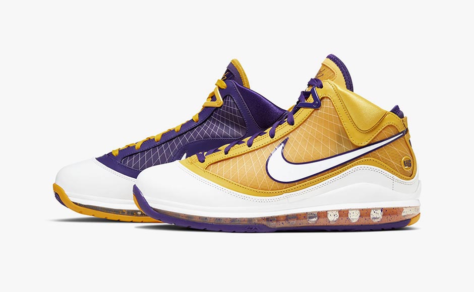 24-nike-lebron-7-vii-qs-media-day-lakers-CW2300-500