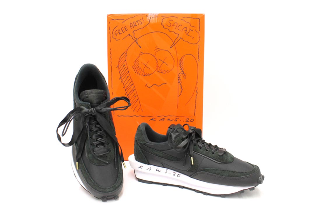 kaws-sacai-nike-ldwaffle-BV0073-101-BV0073-002-auction