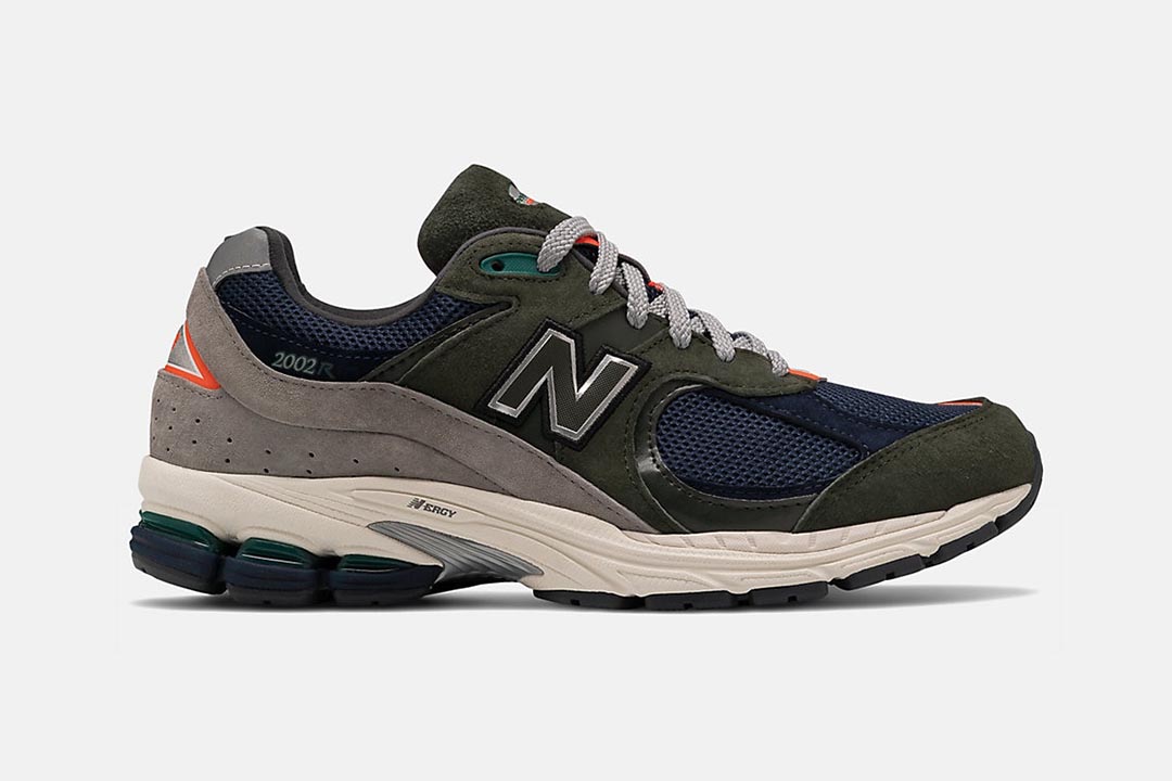 new-balance-2002r-defense-green-natural-indigo-ML2002RV1-35301