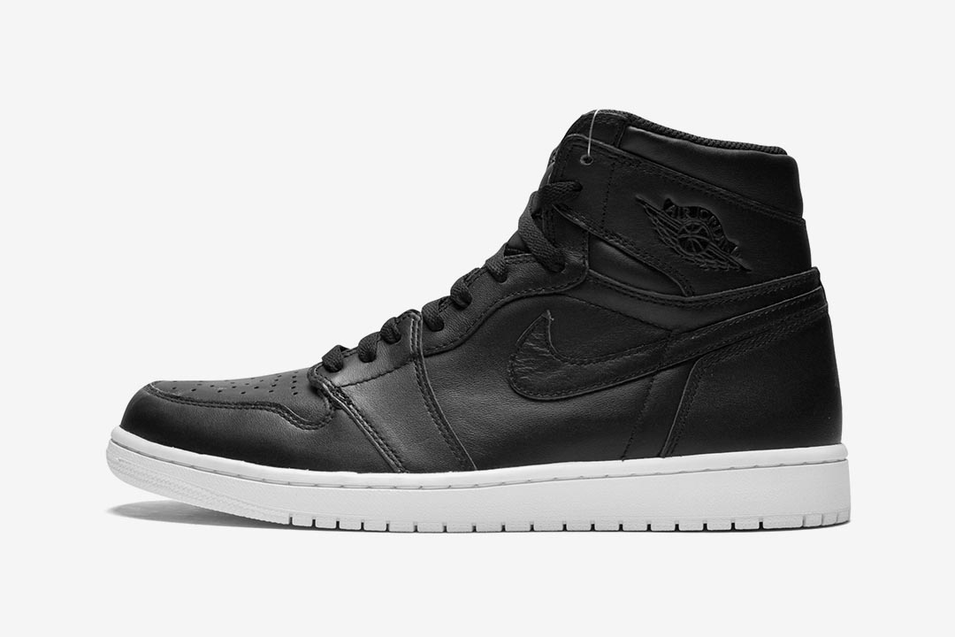 2015-air-jordan-1-retro-high-og-cyber-monday-black-white-555088-006