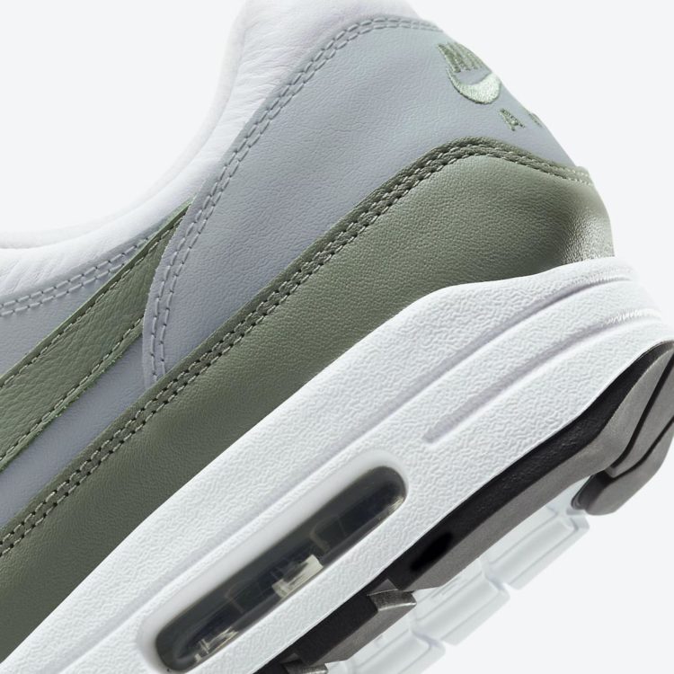 Nike-Air-Max-1-Spiral-Sage-DB5074-100