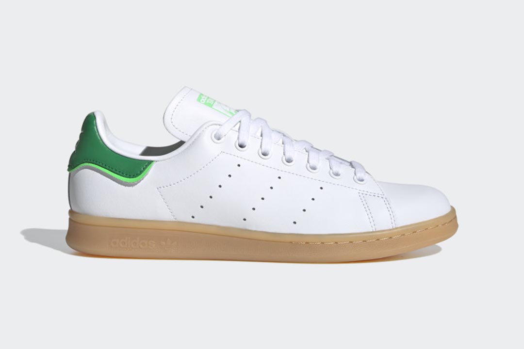 adidas-stan-smith-cloud-white-green-gum-FU9599