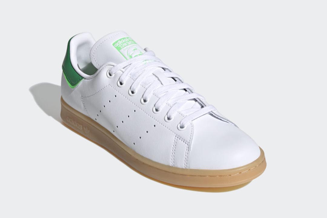 adidas-stan-smith-cloud-white-green-gum-FU9599