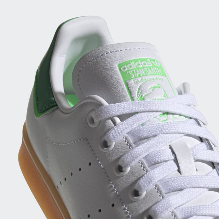 adidas-stan-smith-cloud-white-green-gum-FU9599