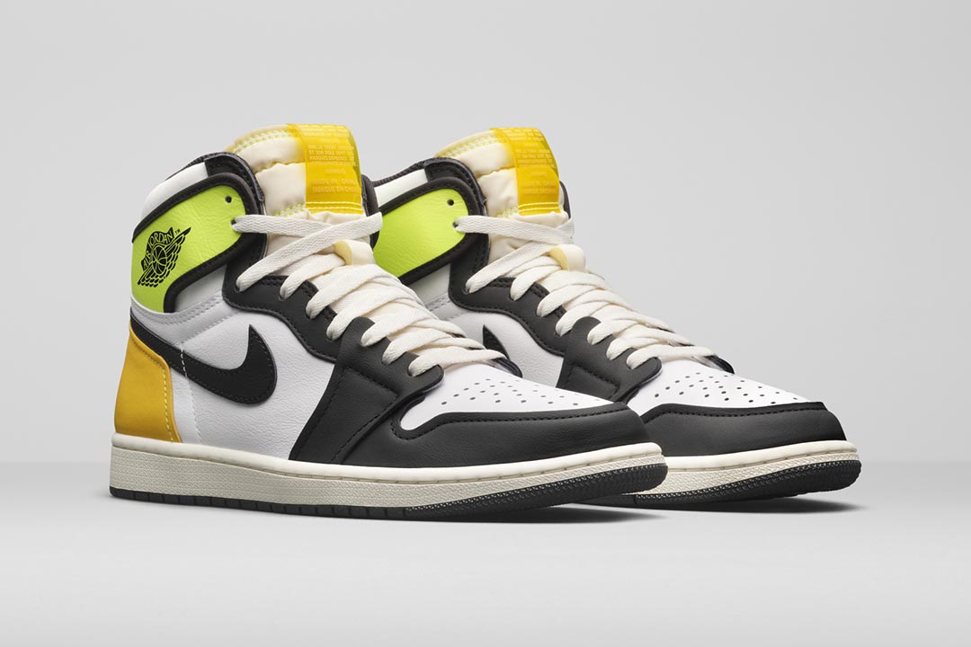 air-jordan-1-retro-high-og-volt-university-gold-555088-118