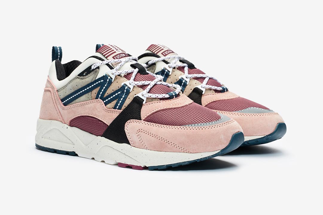 karhu-fusion-2-misty-rose-reflecting-pond-f804087