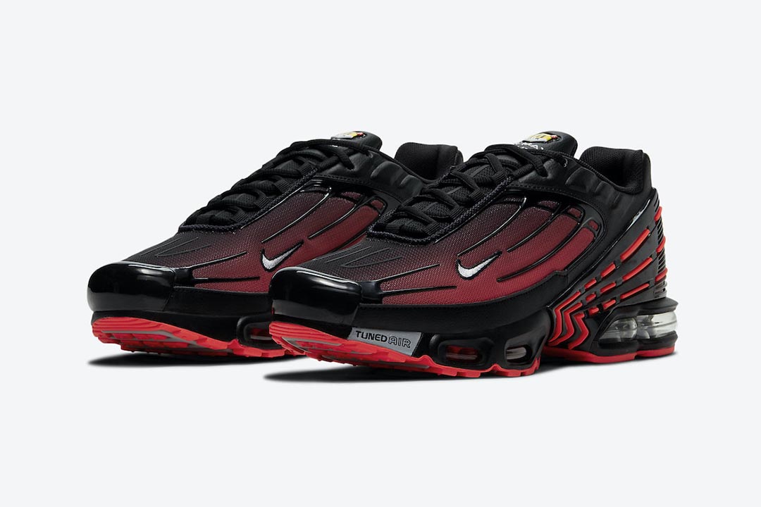 nike-air-max-plus-3-black-wolf-grey-radiant-red-CT1693-002