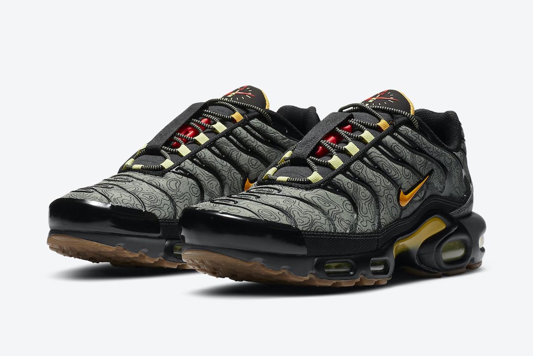 nike-air-max-plus-fresh-perspective-spiral-sage-black-smoke-grey-university-gold-DC7392-300